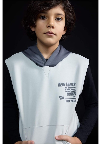 Defacto Erkek Çocuk Kapüşonlu Baskılı Skuba Dalgıç Kumaş Kolsuz Sweatshirt G6137a826spgr492 Gri-gr492