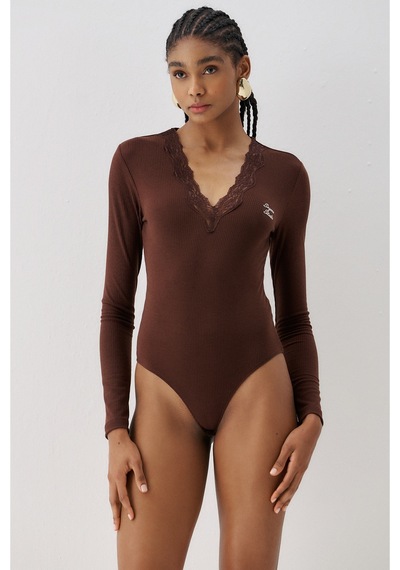 Sagaza Studio Ss6163 Yaka Dantel Detaylı Çıt Çıtlı Body Kahve