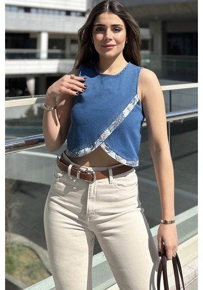 WeShaya Kadın Laci Önü Çapraz Katlı, Kolsuz, Yuvarlak Yaka, Crop Kot Bluz Lacivert