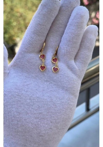 Çelik Gold Renk Kalpli Sallantılı Minimal Özel Tasarım Küpe Pembe