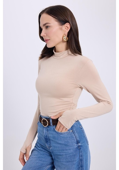Tudors Kadın Regular Fit Klasik Kesim Viskon Kumaş Balıkçı Yaka Bej Bluz -34621