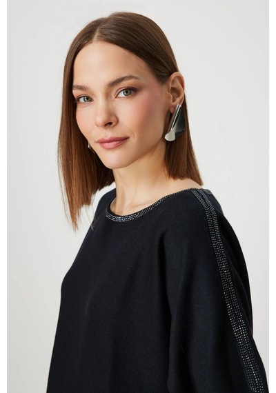 On Fashion Kadın Yakası Ve Kolları Taşlı Siyah Yarım Kol Kazak 65421 Siyah