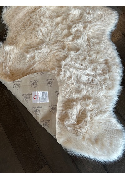 A Post Bej Yumuşak Dokulu Peluş Halı Tek Kafa Post
