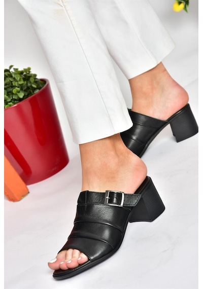 Fox Shoes P555450903 Siyah Hakiki Deri Kalın Topuklu Günlük Kadın Terlik