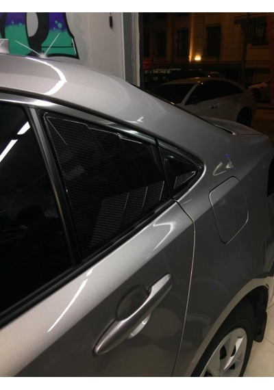Toyota Corolla Uyumlu 2019 Arka Kelebek Cam Kaplama Spoiler