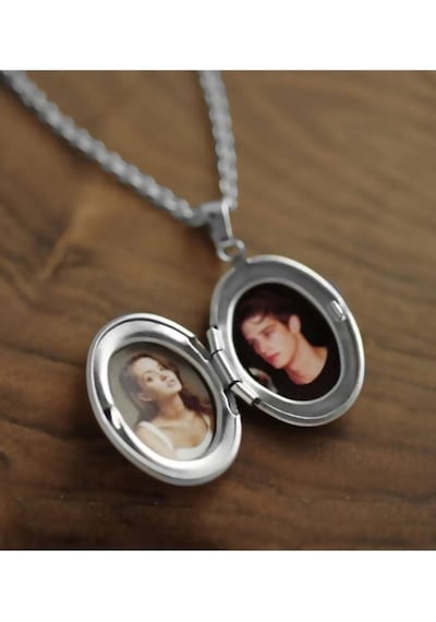 Fotoğraflı Içi Açılır, Oval, Kapaklı Kolye Çok Renkli