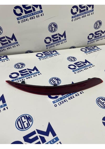 Egea Sedan Arka Tampon Reflektörü Sol  51998151 555400254