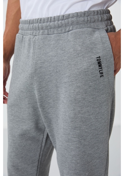 Tommy Life Gri Melanj Kompakt Pamuklu Kalın Pürüzsüz Dokulu Kapüşonlu Comfort Fit Erkek Eşofman Takım - 85262 GRİ MELANJ Tommy Life Gri Melanj Kompakt Pamuklu Kalın Pürüzsüz Dokulu Kapüşonlu Comfort Fit Erkek Eşofman Takım - 85262 GRİ MELANJ