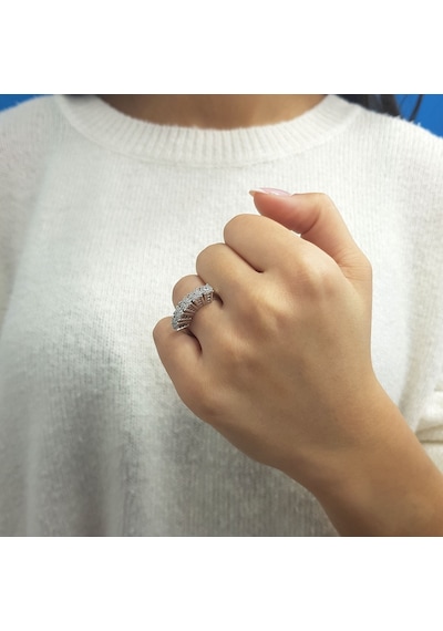 Lova 2 Karat Beştaş Görünümlü Pırlanta Yüzük - 1020305