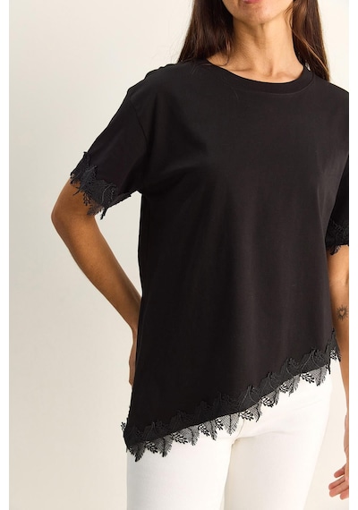 Shade Kadın Bisiklet Yaka Dantel Detaylı Asimetrik Kesim Oversize T-shirt 2224 60286124 - Siyah
