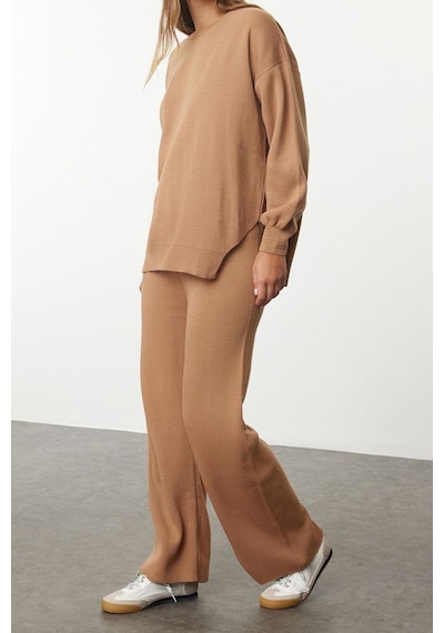 Ersefa Tarz Kadın Modern Moda Normal Bel Boru Paça Bisiklet Yaka Geniş K Camel Ersefa Tarz Kadın Modern Moda Normal Bel Boru Paça Bisiklet Yaka Geniş K Camel