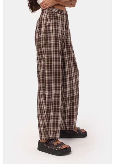 it's basic Kadın Kahve Ekose S6-14 Skater Fit Bol Kesim Pantolon