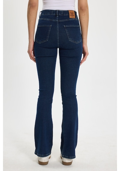 Tudors Kadın Regular Fit Klasik Kesim Pamuklu Likralı İspanyol Paça Lacivert Jean Kot Pantolon-50788
