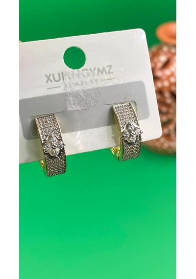 Xuping Altın Renginde Yonca Zirkon Taşlı Halka Çelik Kadın Küpe Altın