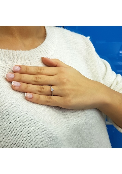 Lova E Renk 0,25 Karat Pırlanta Tektaş Yüzük - IDL Sertifikalı
