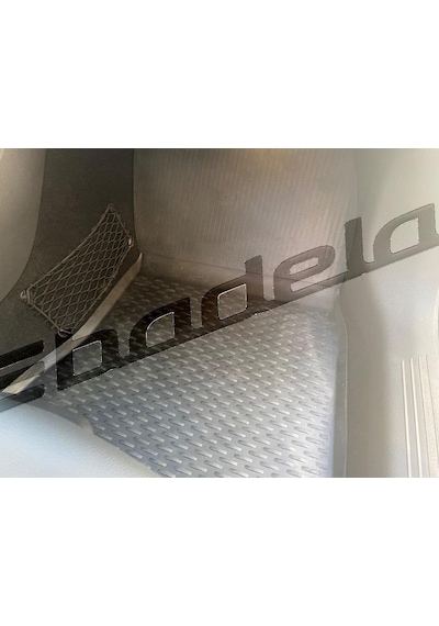 2019-2020 Mercedes B Serisi 3d Kauçuk Kokusuz Havuzlu Pas