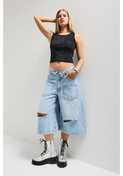it's basic Kadın Mavi 12s6-3 Süper Baggy Fit Kemer Detaylı Maxi Boy Denim Şort