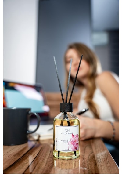 Vivaldi Home Lilyum Çiçeği Çubuklu Oda Kokusu Esansiyel Uçucu Yağ 100 ML