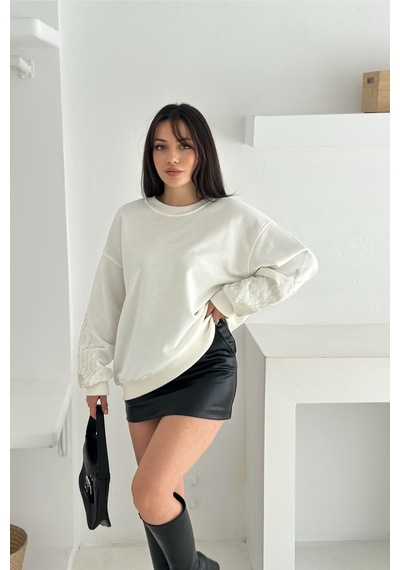 Femelle Beyaz Kolları Boncuk Ve Taş İşlemeli %100 Pamuk Sweatshirt - Svt10