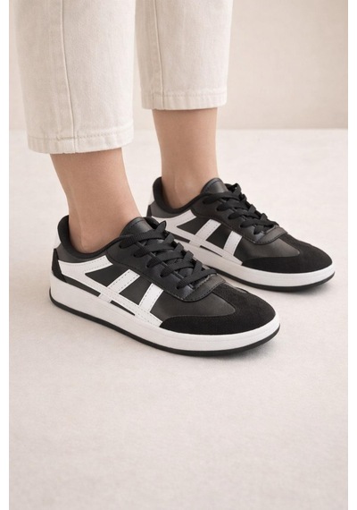 Unisex Günlük Spor Ayakkabı Bağcıklı Şerit Detaylı Sneaker Siyah - Beyaz