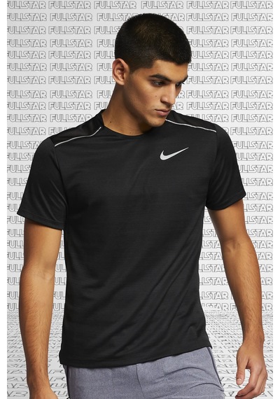 Nike Miler Dri Fit Running Tee Black Reflektörlü Koşu Antrenman Tişörtü Siyah Siyah Nike Miler Dri Fit Running Tee Black Reflektörlü Koşu Antrenman Tişörtü Siyah Siyah