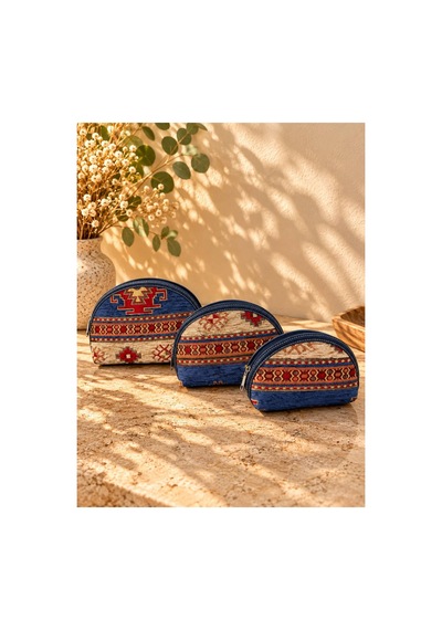 Badufa Home Etnik Kilim Desenli Fermuarlı El Askılı Makyaj Ve Organizer Çantası-3farklı Boy Mavi-turuncu Mavi-turuncu Badufa Home Etnik Kilim Desenli Fermuarlı El Askılı Makyaj Ve Organizer Çantası-3farklı Boy Mavi-turuncu Mavi-turuncu