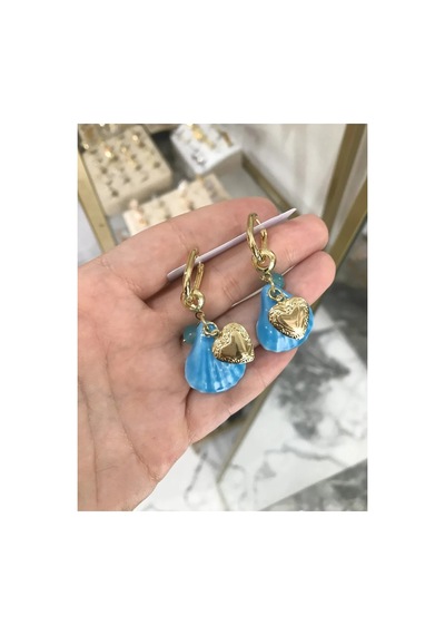 Kalp Charmlı Deniz Kabuğu Model Küpe Altın