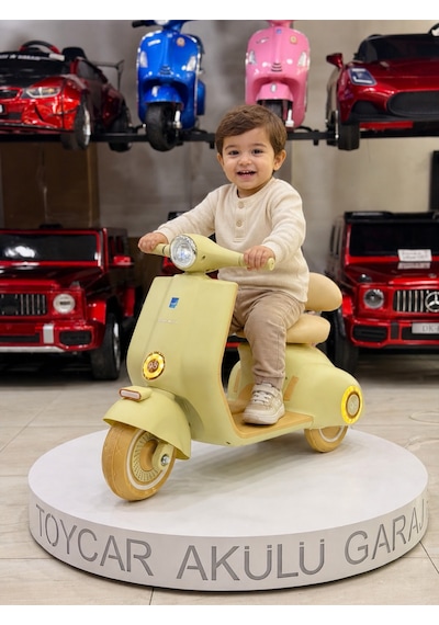 Vespa Küçük Boy Akülü Motor 1-4 Yaş Yeşil