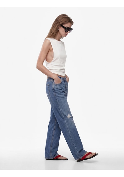 Koton Pamuklu Slim Fit Bisiklet Yaka Kolsuz Sırt Detaylı Bluz Ekru 6sak10337ek