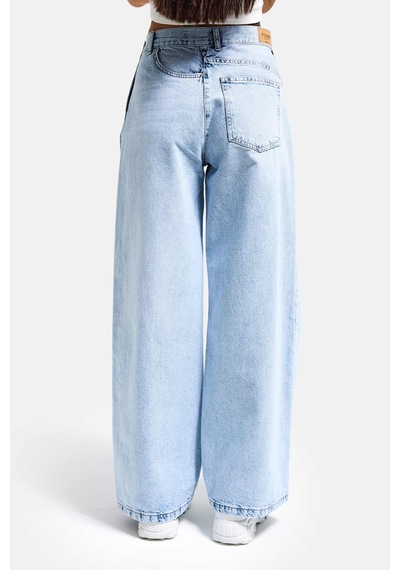 Itsbasic Kadın Ice Renk 4s6-3 Mega Baggy Fit Ön Arka Detay Tasarım Denim Jean Buz Mavi Itsbasic Kadın Ice Renk 4s6-3 Mega Baggy Fit Ön Arka Detay Tasarım Denim Jean Buz Mavi