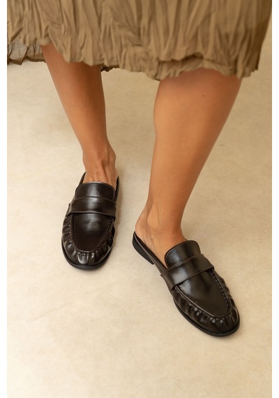 Lutvelizade Loafer 2601 Arkası Açık Büzgülü Acı Kahve Kadın Loafer Acı Kahverengi