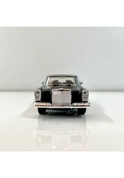 1963 Mercedes-benz 600 1/36 Ölçek Welly Diecast Metal Model Araba Oyuncak Araba Çek Bırak Araba