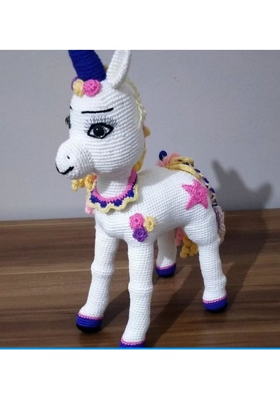 El Örgüsü Unicorn Amigurumi