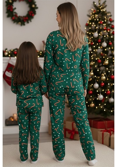 Siyah İnci %100 Pamuklu Şeker Baston Desenli Yılbaşı Temalı Örme Pijama Takım Yeşil Baston Siyah İnci %100 Pamuklu Şeker Baston Desenli Yılbaşı Temalı Örme Pijama Takım Yeşil Baston