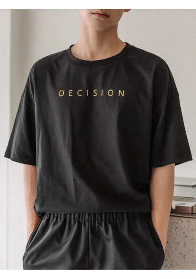 Unisex Siyah Oversiz Decision Baskılı Örme T-shirt Siyah Unisex Siyah Oversiz Decision Baskılı Örme T-shirt Siyah