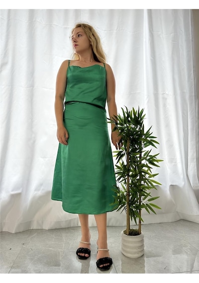 Simli Moda İnce Askılı Yeşil Saten Elbise Yeşil