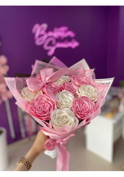 11'li Pembe Ve Beyaz Kurdeleli Solmayan Saten Gül Buketi Pembe Beyaz