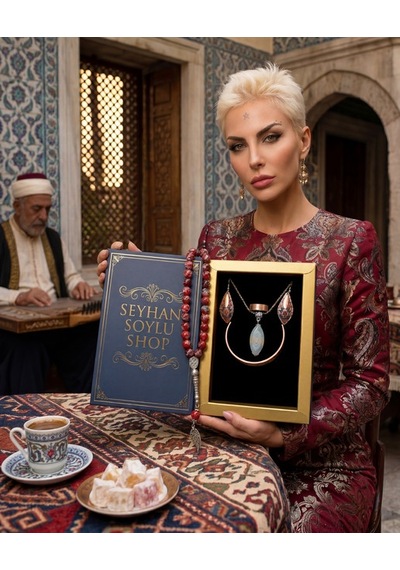 Özel Tasarım Kitap Kutulu Kadın Bakır Takı Seti Ve Tesbih Kombini - Kolye Küpe Bileklik Yüzük 5 Parça Otantik Şık Hediyelik - Doğum Günü Yıl Dönümü Anneler Günü Kadınlara Özel Gösterişli Hediye - N-00078 Özel Tasarım Kitap Kutulu Kadın Bakır Takı Seti Ve Tesbih Kombini - Kolye Küpe Bileklik Yüzük 5 Parça Otantik Şık Hediyelik - Doğum Günü Yıl Dönümü Anneler Günü Kadınlara Özel Gösterişli Hediye - N-00078
