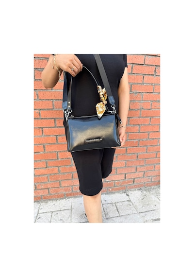 Just Polo Kadın Premium Şal Detaylı Yumuşak Deri Ayarlanabilir Askılı Çapraz El Ve Omuz Çantası Ebat : 28 X 18 Cm Siyah