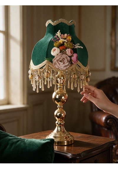 Hürrem Renk Kadife Kaplama Çiçek Dekorlu Başlık Gold Metal Düz Ayaklı Klasik Model 60x30cm Yeşil