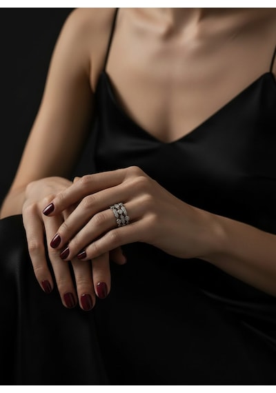 Valmont Accessories Kadın Gümüş Renk Beyaz Taşlı Çok Sıralı Geometrik Yüzük