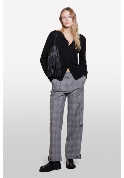 Sisley Kdn Yün Ve Kaşmir Karışımlı Ribana Detaylı Bisiklet Yaka Hırka Kadın Siyah Hırka - 324a102hm5237 Sisley Kdn Yün Ve Kaşmir Karışımlı Ribana Detaylı Bisiklet Yaka Hırka Kadın Siyah Hırka - 324a102hm5237