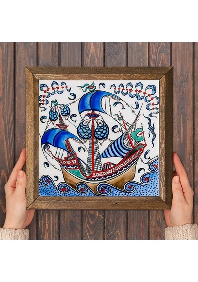 Pinecone Çini Sanatı Yelkenli Gemi Taş Duvar Tablosu - Ahşap Çerçeveli Taş Tablo - 25x25 Cm - Dekoratif Duvar Sanatı - Modern Ev Ve Ofis Duvar Dekoru W1-183