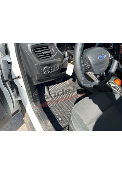 Ford Focus 5 Sedan 2024-2025 3d Kauçuk Kokusuz Havuzlu Paspas