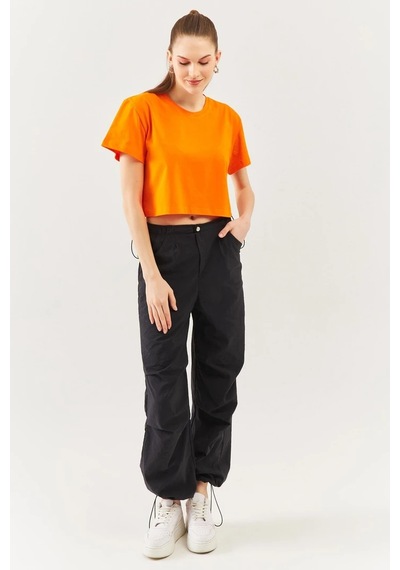 Kadın Rahat %100 Pamuklu Penye Bisiklet Yaka Kısa Kol Basic Crop T-shirt Turuncu