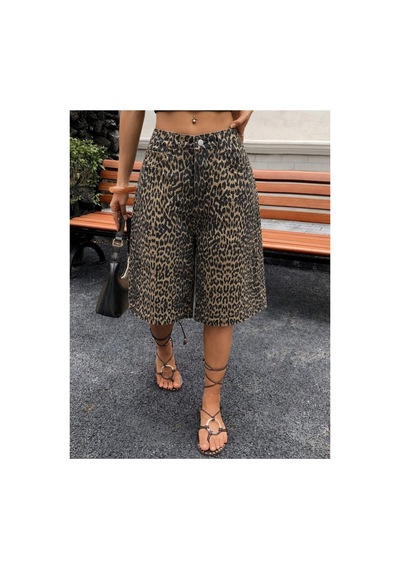 Butik İstanbul Kadın Yüksek Bel Leopar Desen Detaylı Kısa Kot Şort