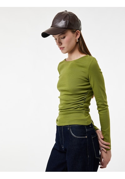 Koton Pamuklu Slim Fit Kayık Yaka Drapeli Uzun Kollu Tişört Yeşil 6wal10195ık Yeşil