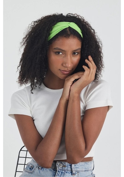 Butikgiz Beyaz Kısa Kol Bisiklet Yaka Vücuda Oturan Kaşkorse Crop + Bandana Set %100 Pamumklu, Esnek Rahat Beyaz-fıstık Yeşili