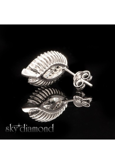 Sky Diamond Etrafı Pırıltılı Taşlarla Süslenmiş Mekik Montür Vidalı Küpe Gümüş