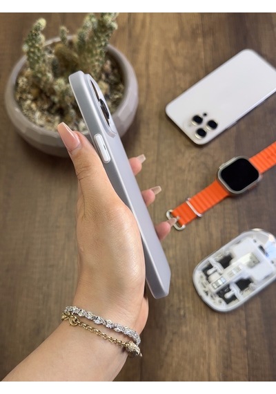 Apple iPhone 13 Pro Max Uyumlu Süper İnce Mat Ultra Thin Silikon Kılıf Buzlu Beyaz